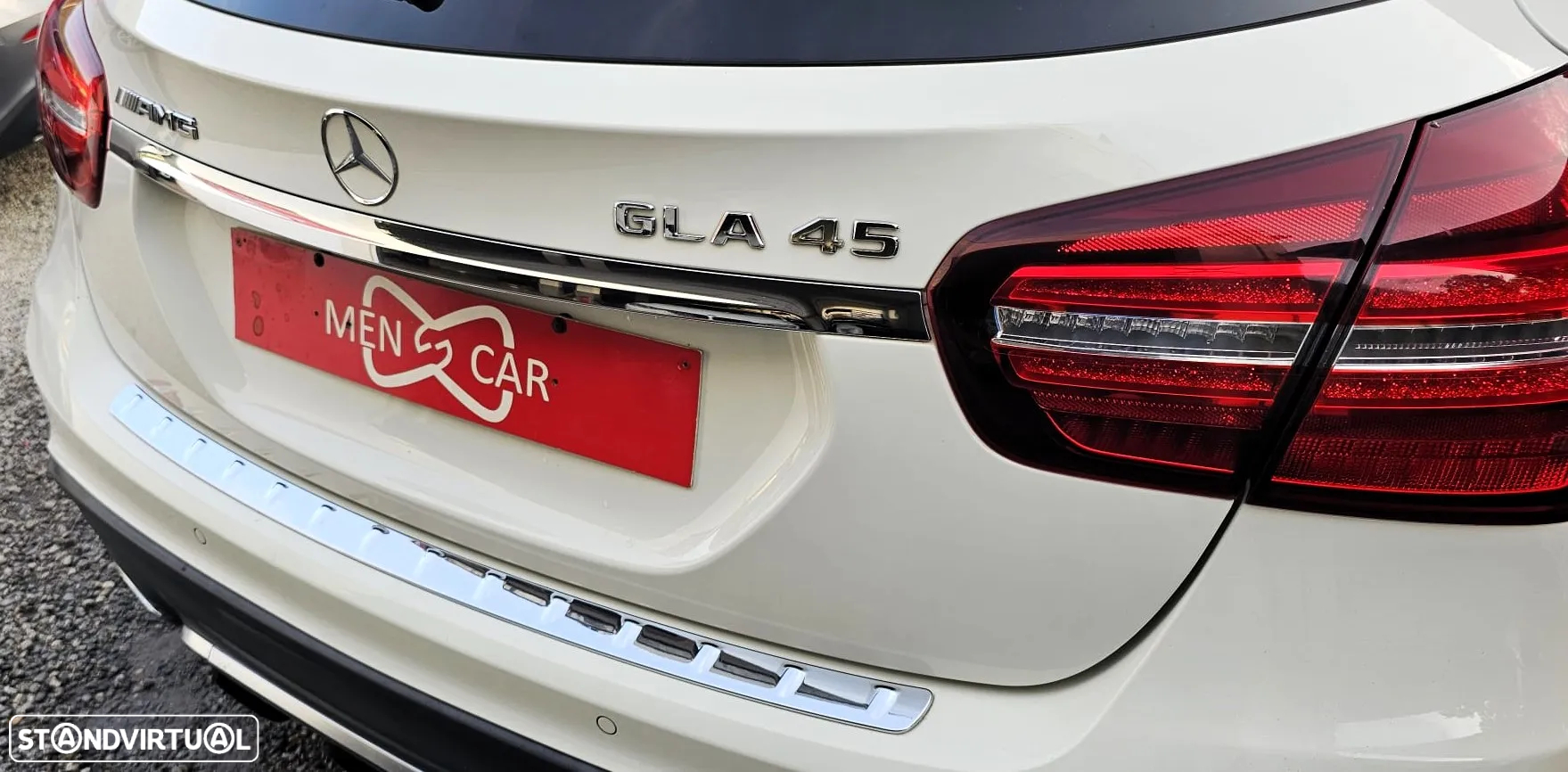Mercedes-Benz GLA 45 AMG 4Matic Speedshift 7G-DCT - 24