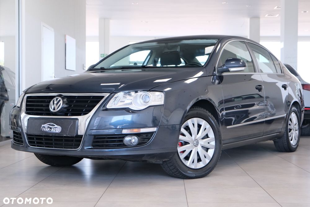 Volkswagen Passat - 11