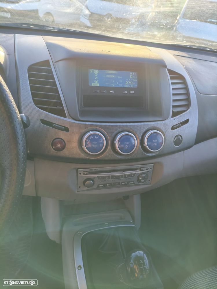 Mitsubishi L200 Pick Up 4x4 Inform Cabine Dupla - 13