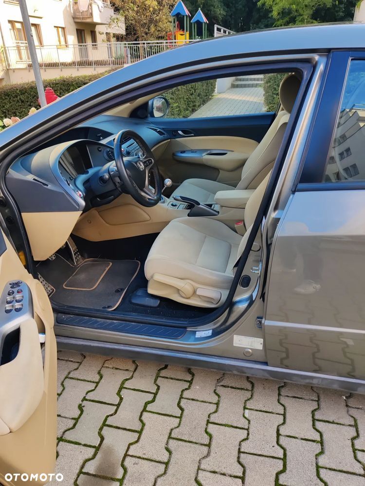 Honda Civic 1.8 Executive NAVI - 11