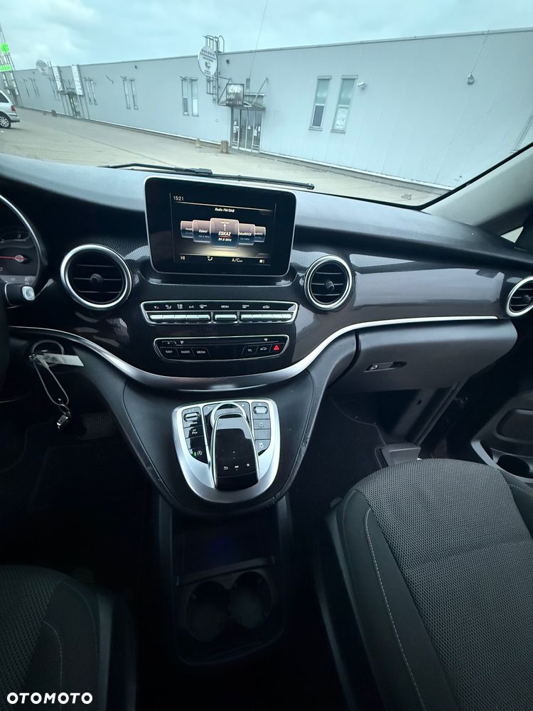 Mercedes-Benz Klasa V 220 d lang 4Matic 7G-TRONIC Exclusive Edition - 11
