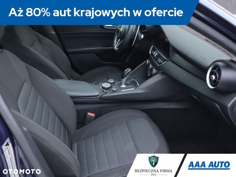 Alfa Romeo Giulia - 11