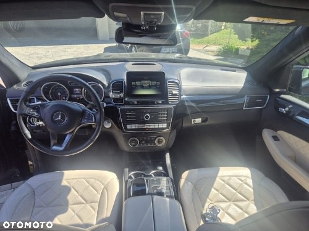 Mercedes-Benz GLS - 7