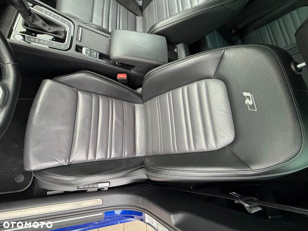 Volkswagen Passat Variant 2.0 TDI SCR DSG 4Motion Business - 22