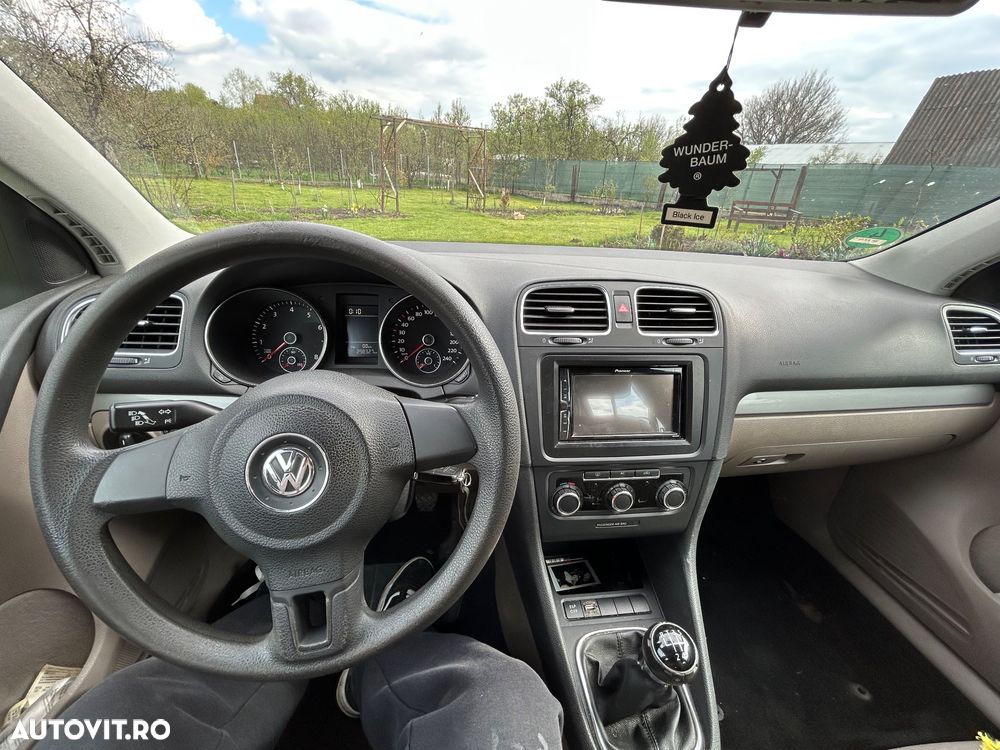 Volkswagen Golf - 14