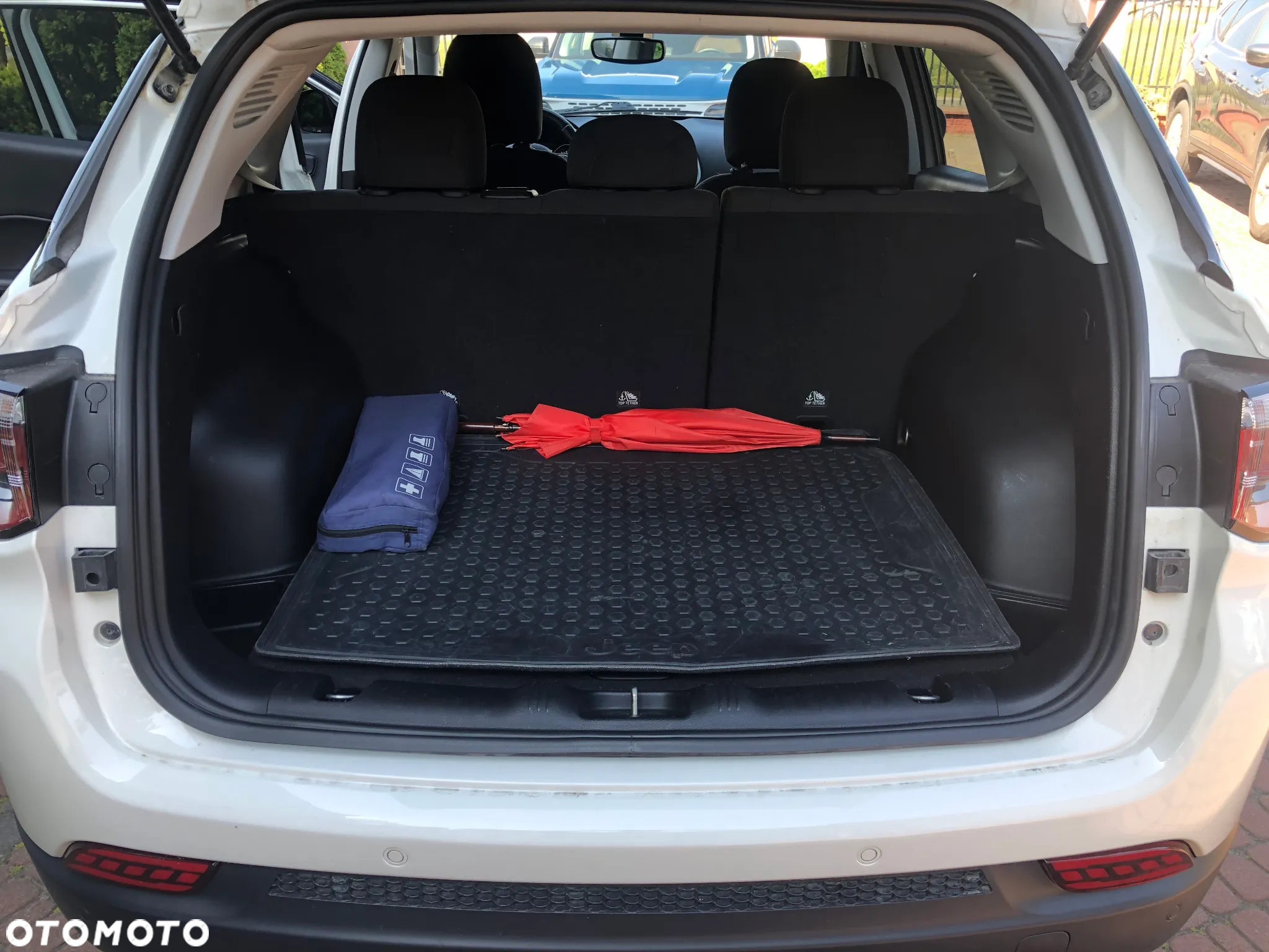 Jeep Compass - 16