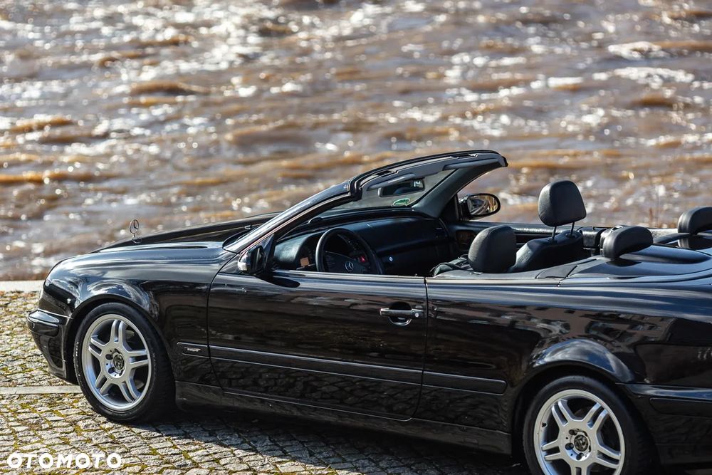 Mercedes-Benz CLK - 17
