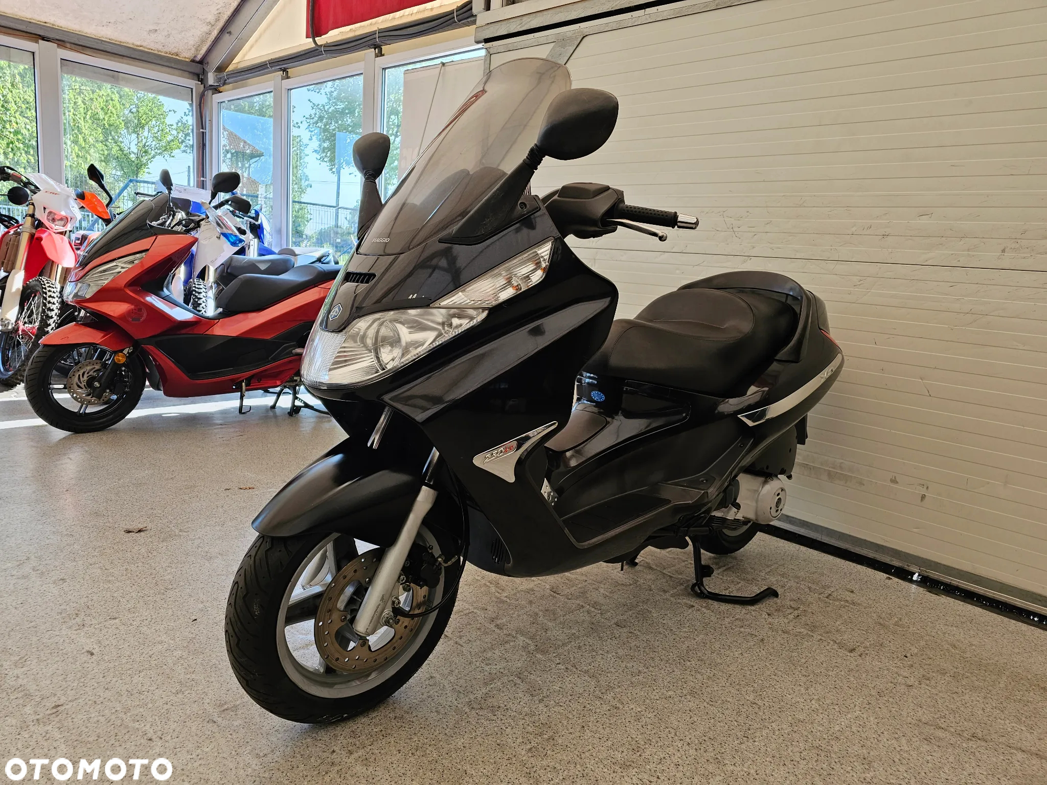 Piaggio X9 - 11