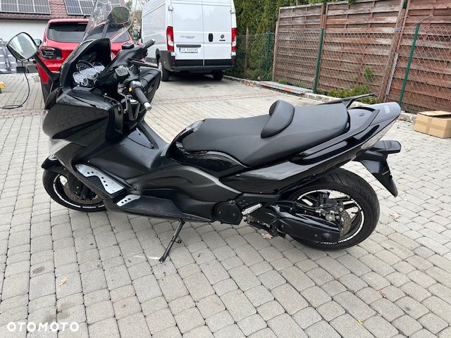 Yamaha Tmax - 7