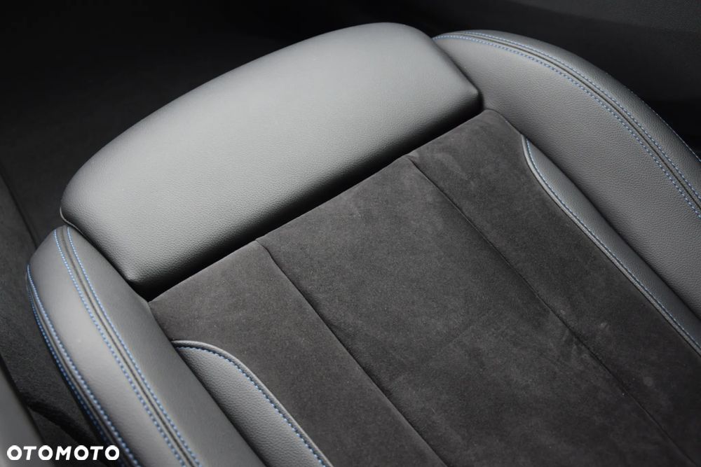 BMW Seria 3 320d xDrive Edition M Sport Shadow - 17