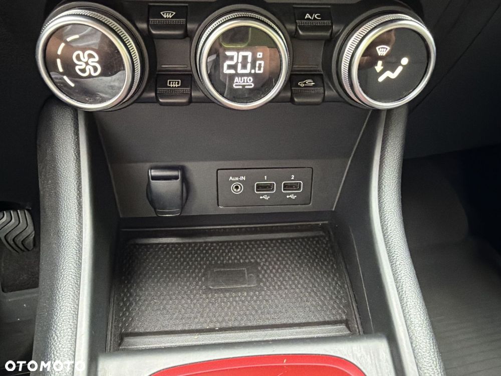 Renault Captur - 23