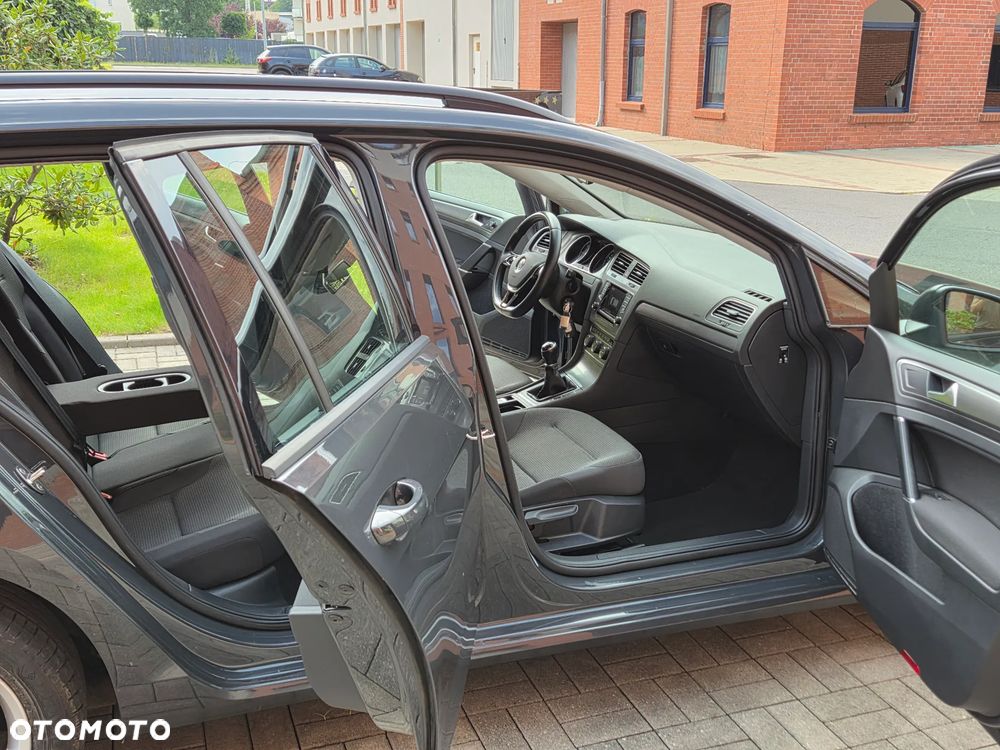 Volkswagen Golf 1.6 TDI BlueMotion Technology Cup - 16
