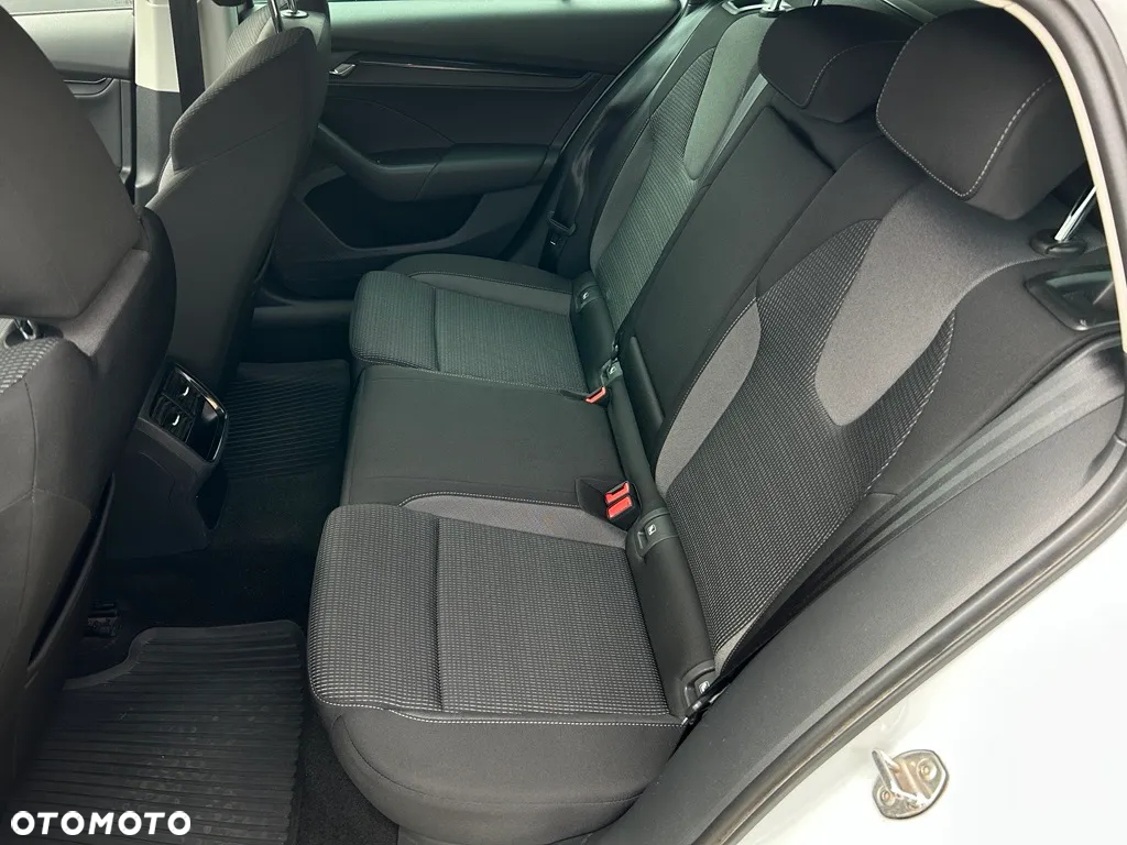 Skoda Octavia 2.0 TDI Ambition - 28