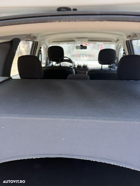 Dacia Duster 1.5 dCi 4x4 Laureate - 9