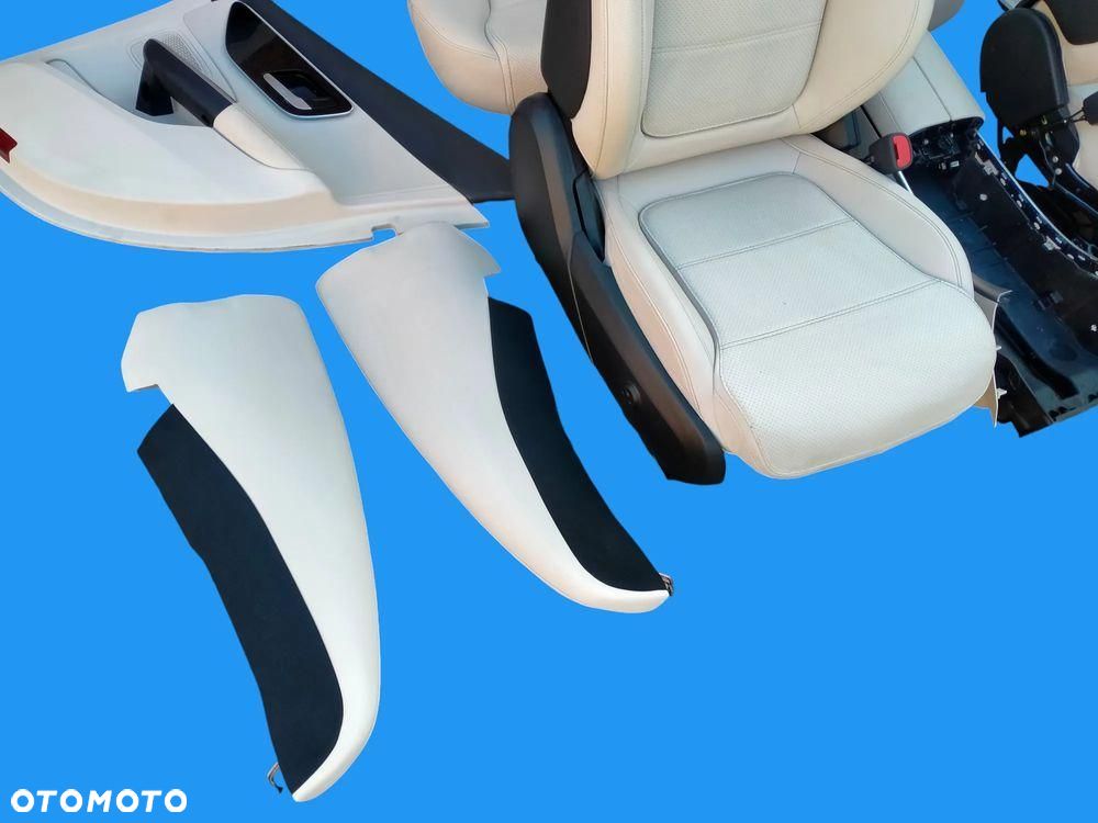 Mercedes W206 SEDAN AVANTGARDE Fotele Przód Kanapa Boczki Drzwi Tapicerki - 11