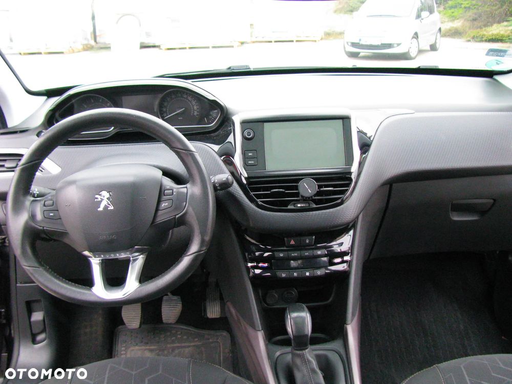 Peugeot 2008 1.2 Pure Tech Active EU6 - 4