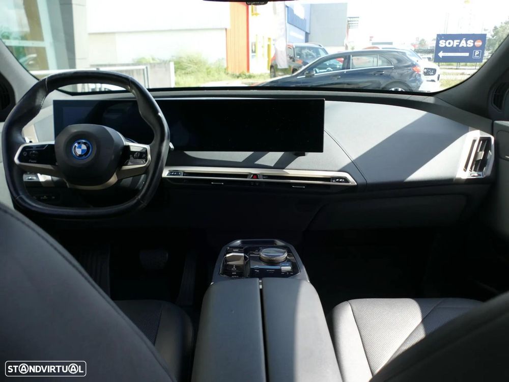 BMW iX xDrive 40 Pack Desportivo - 39