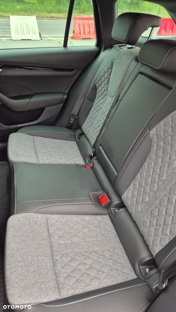 Skoda Octavia 1.5 TSI mHEV Sportline DSG - 22