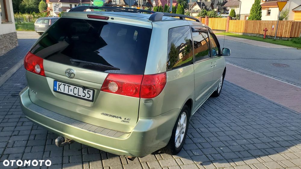 Toyota Sienna 3.3 LE AWD - 3