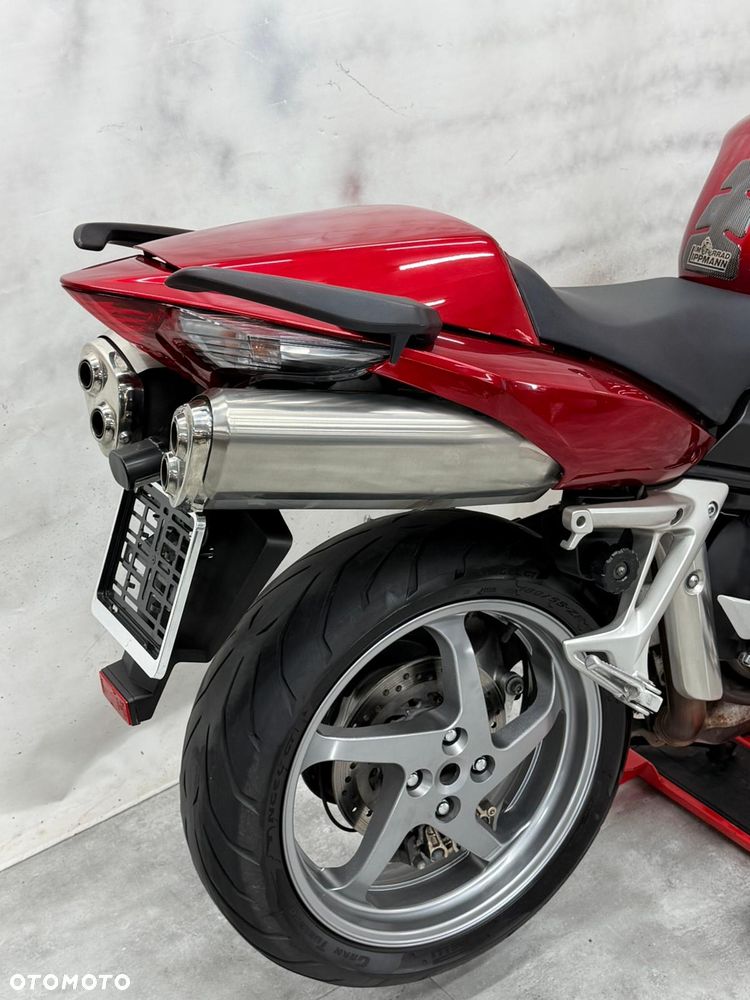Honda VFR - 12