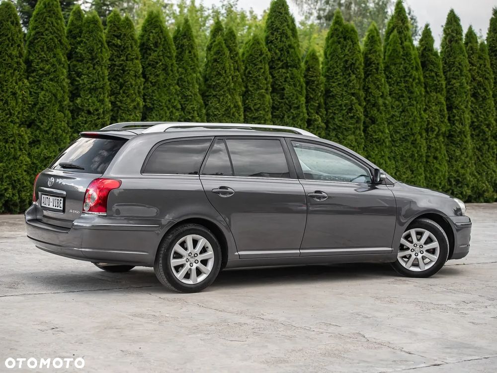 Toyota Avensis 1.8 VVT-i Terra Plus - 14