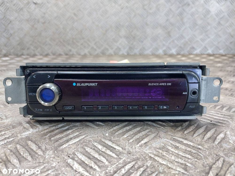 RADIO ODTWARZACZ SAMOCHODOWY BLAUPUNKT BUENOS AIRES 200 CD AUX - 2