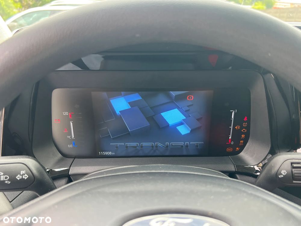 Ford Transit Courier - 16