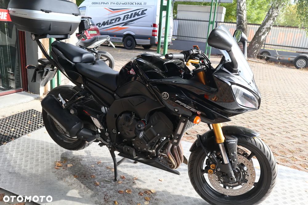 Yamaha FZ8 - 3
