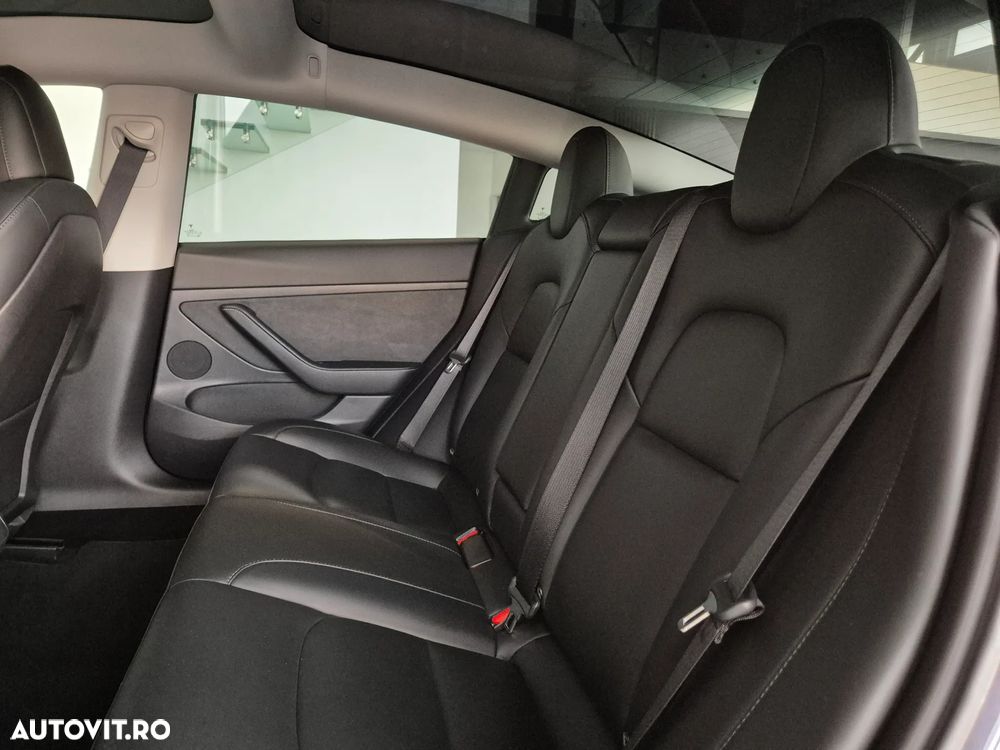 Tesla Model 3 Performance - 13