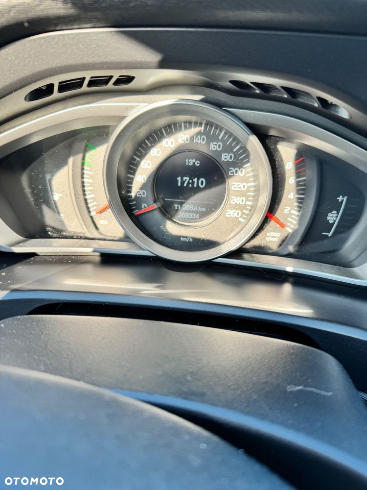 Volvo V40 T3 Kinetic - 9