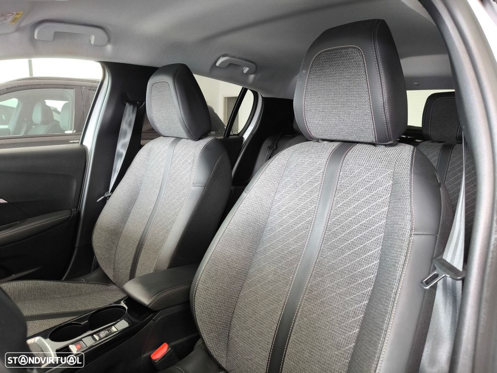 Peugeot 208 1.2 PureTech Allure - 11