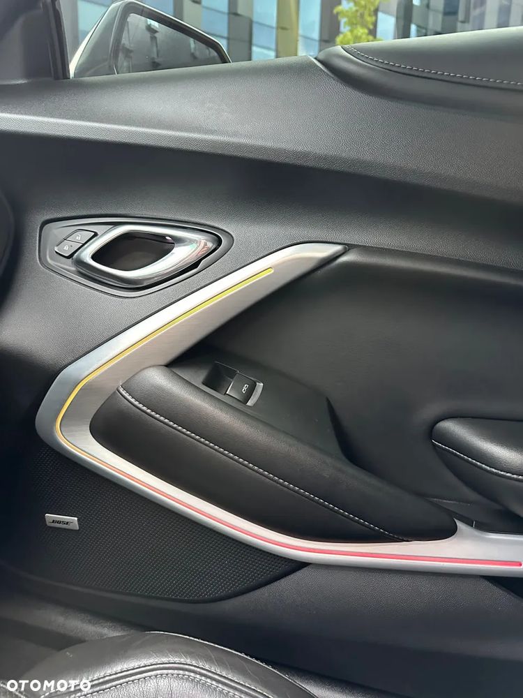 Chevrolet Camaro - 27