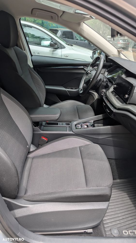 Skoda Octavia 2.0 TDI DSG Ambition - 10
