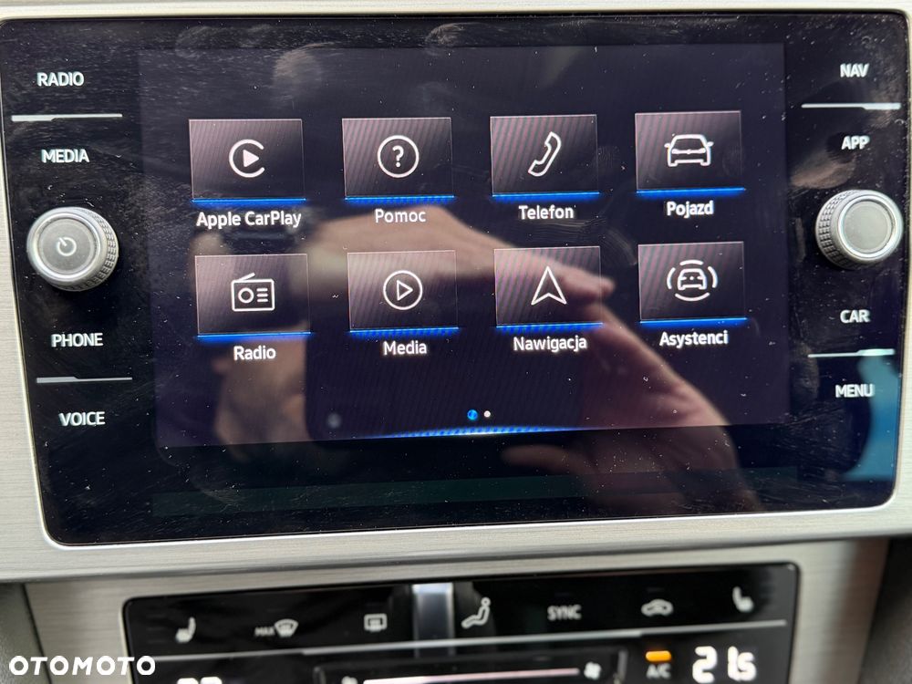 Volkswagen Passat 2.0 TDI SCR DSG Business - 34
