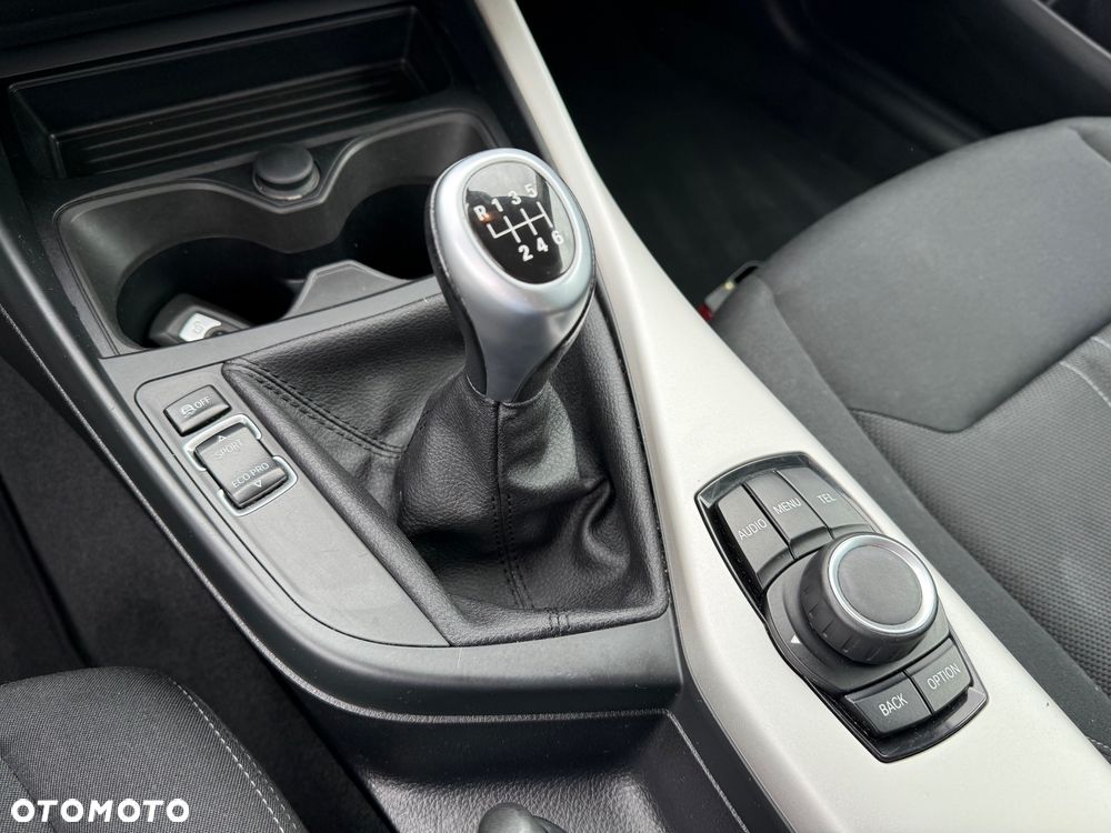 BMW Seria 1 118i Advantage - 30