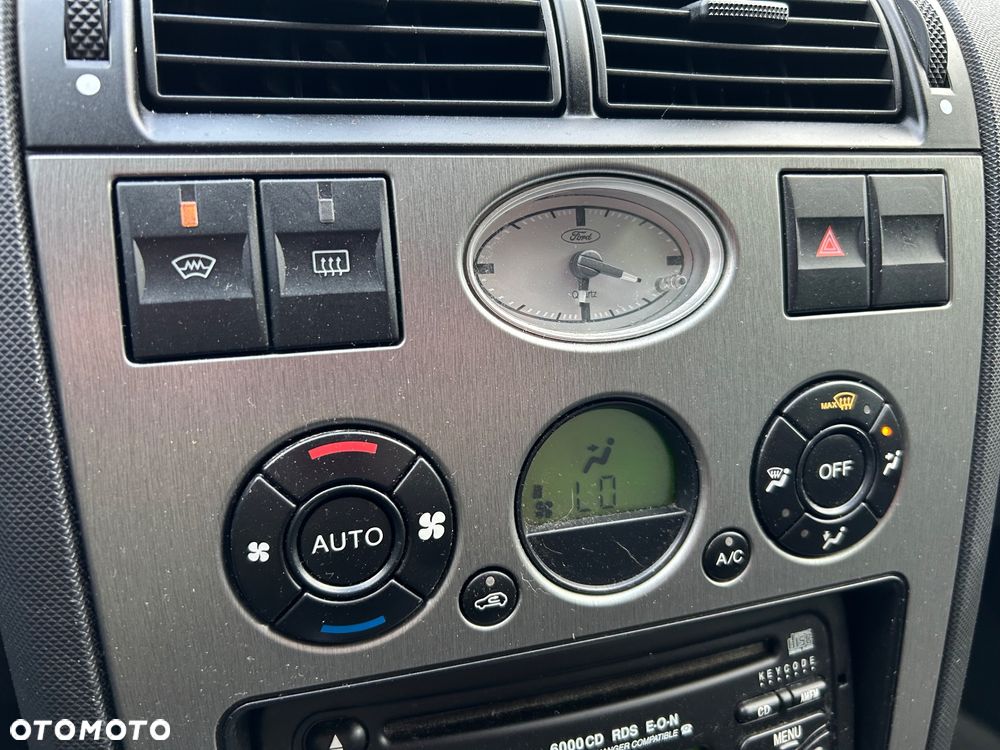 Ford Mondeo 2.0 Trend - 22