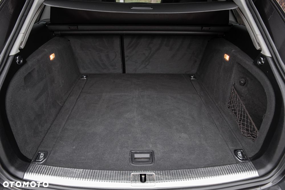 Audi A4 Avant 2.0 TDI DPF quattro S tronic S line Sportpaket - 33