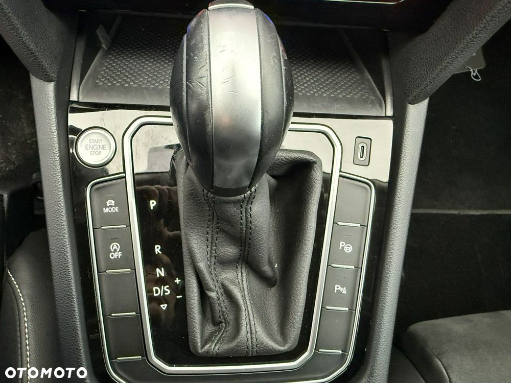 Volkswagen Passat - 26