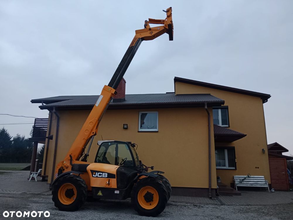 JCB 541 - 1