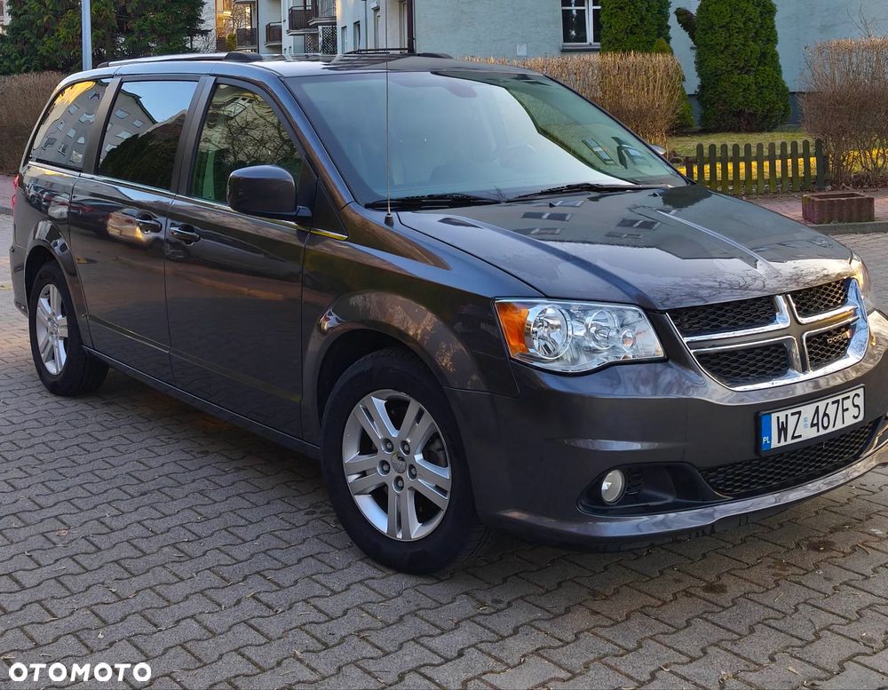 Dodge Grand Caravan - 2