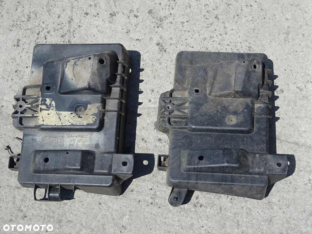 PODSTAWA AKUMULATORA OBUDOWA OPEL ZAFIRA B A ASTRA H G - 3