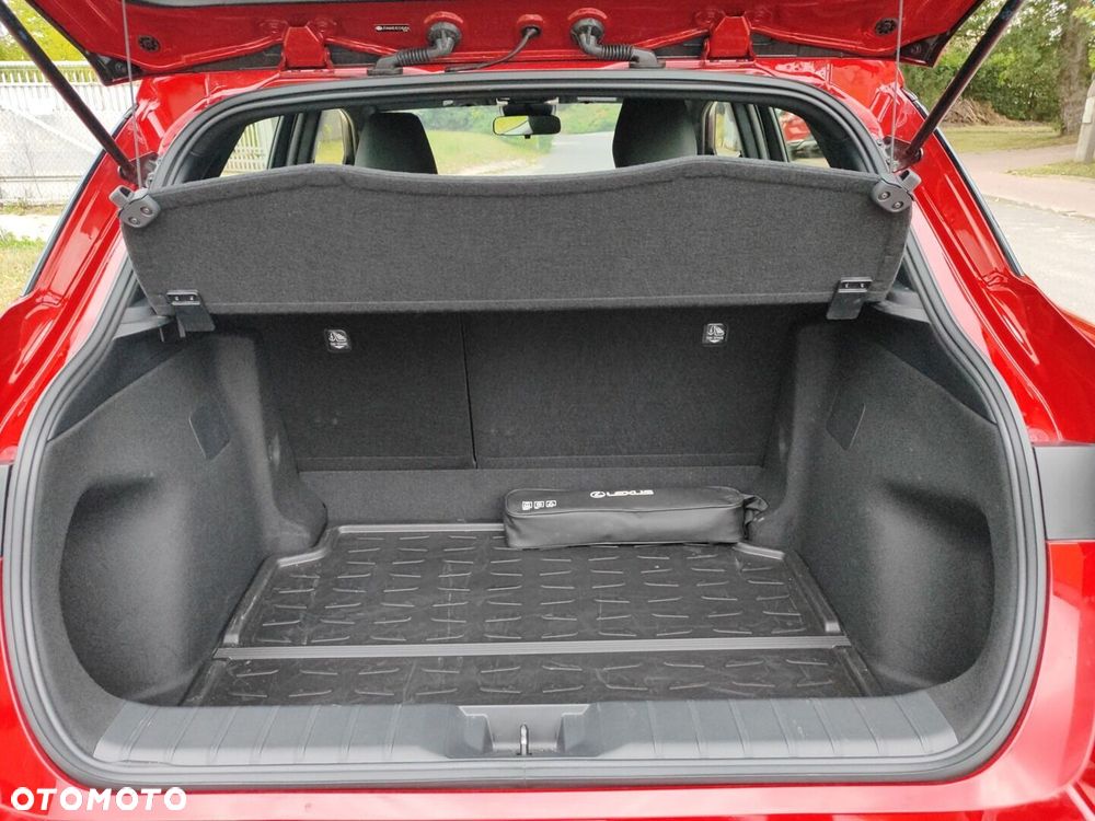 Lexus LBX 1.5 Hybrid - 19