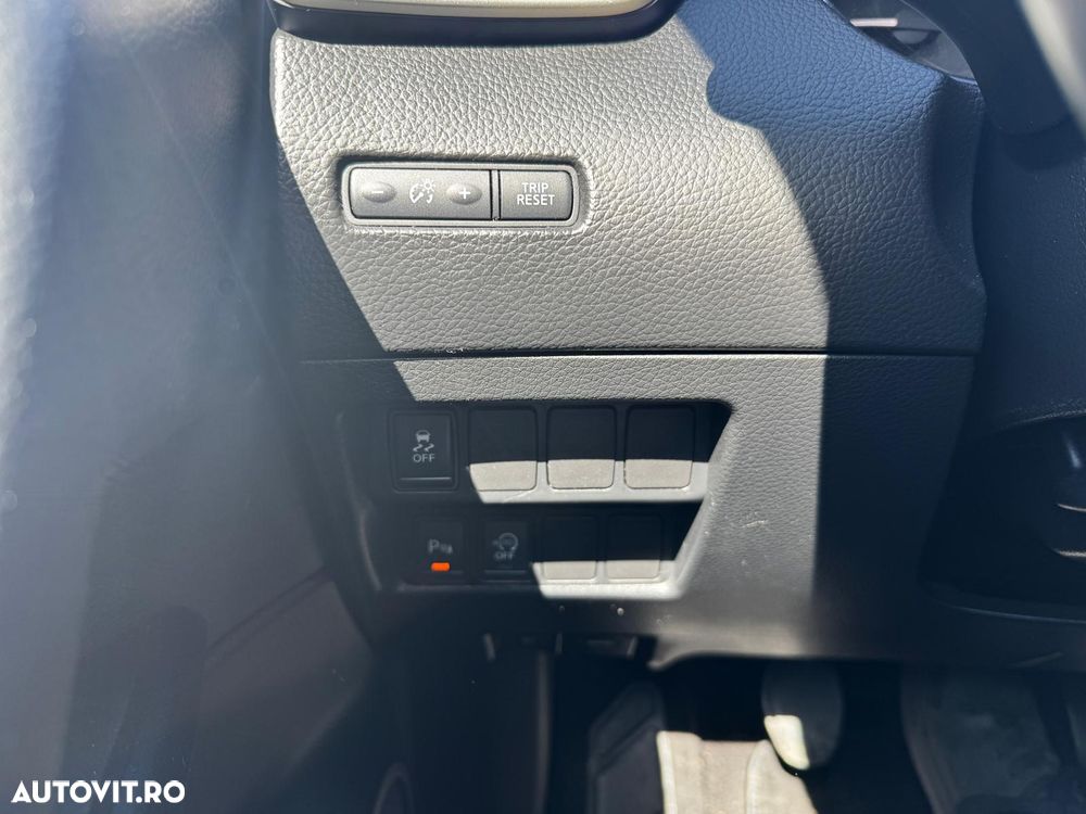 Nissan Qashqai 1.6 DCI DPF Start/Stop tekna - 17