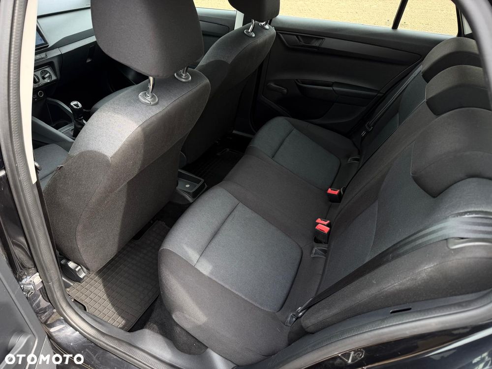 Skoda Fabia 1.0 Active - 11