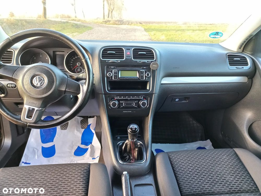 Volkswagen Golf - 11