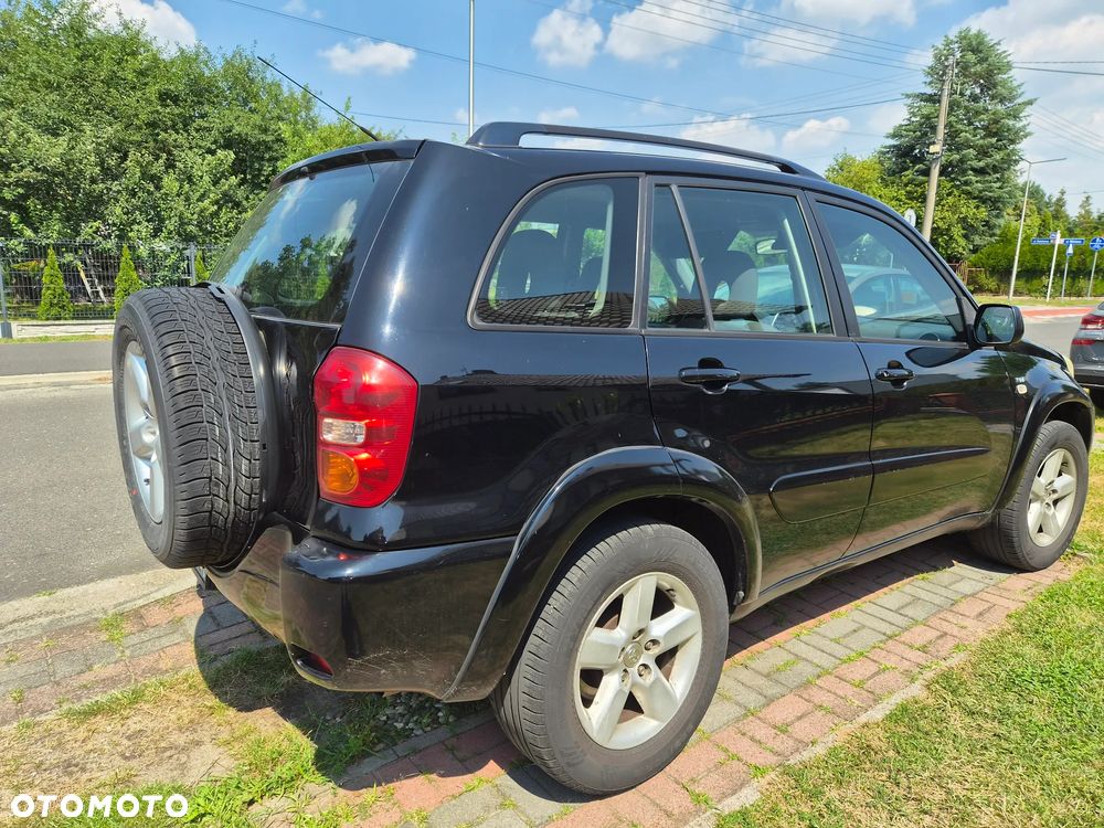 Toyota RAV4 2.0 VVT-i 4x4 - 4