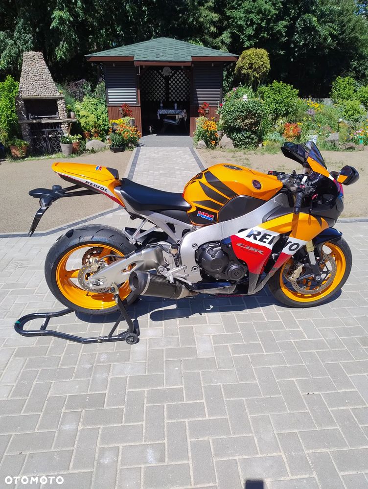 Honda CBR - 3