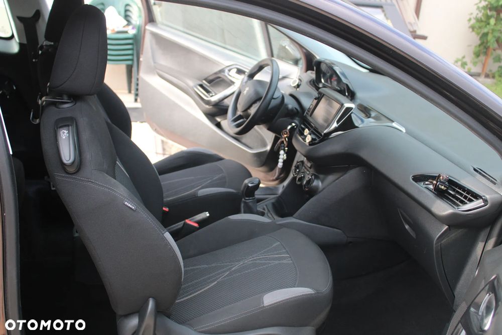 Peugeot 208 1.4 VTi Active - 6
