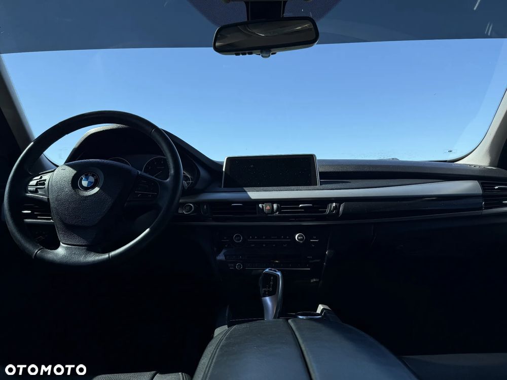 BMW X5 xDrive35i Edition Exclusive - 14