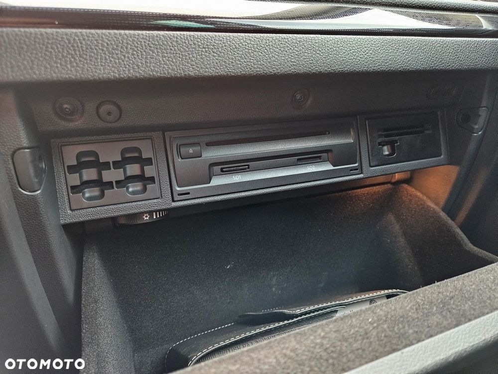 Volkswagen Golf - 36